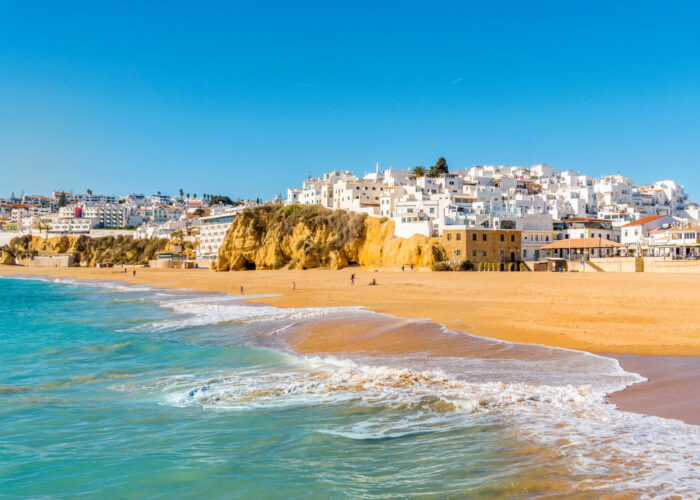 Tesori nascosti e spiagge paradisiache sul mare dell’Algarve