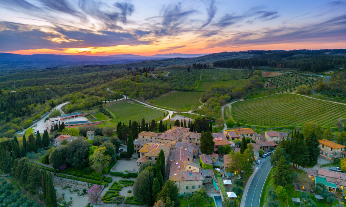 Soggiorna al Castello di Fonterutoli: un rifugio senza tempo nel cuore del Chianti